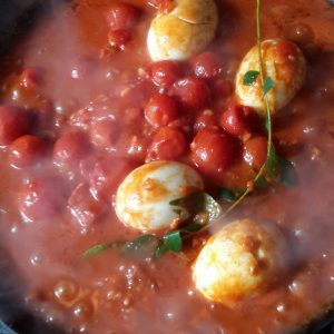 finished egg tomato red lentil curry sonia cabano bloag eatdrinkcapetown